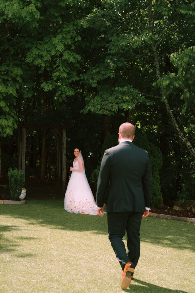 Tags Photography captures a rainy Spring Wedding at Meadows at Mossy Creek.