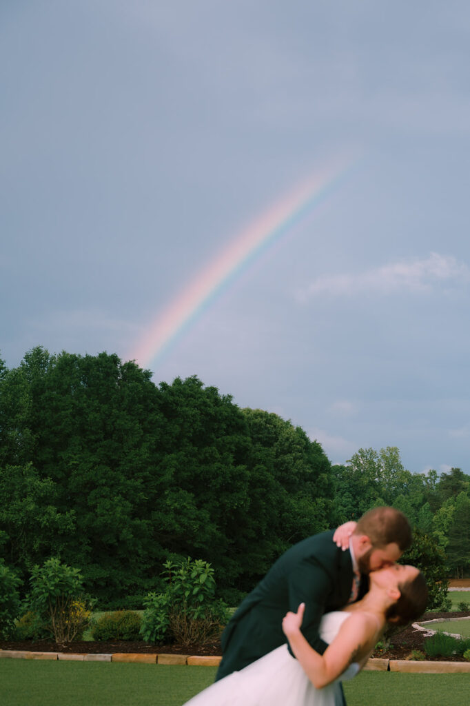 A Spring wedding at Meadows at Mossy Creek captured by Tags Photography