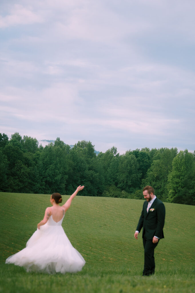 A Spring wedding at Meadows at Mossy Creek captured by Tags Photography